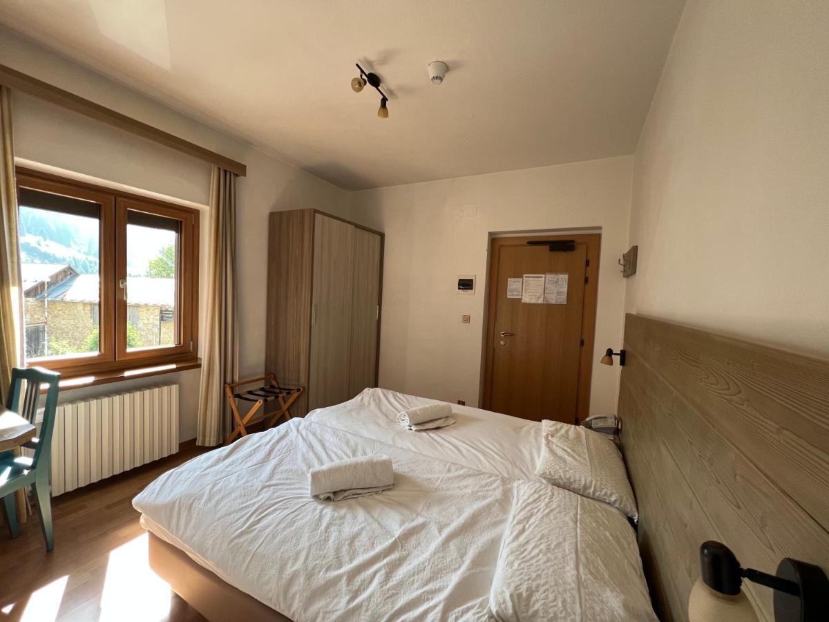Hotel D'La Varda Di Topran D'Agata Paolo &C Sas ปาโดลา ห้อง รูปภาพ