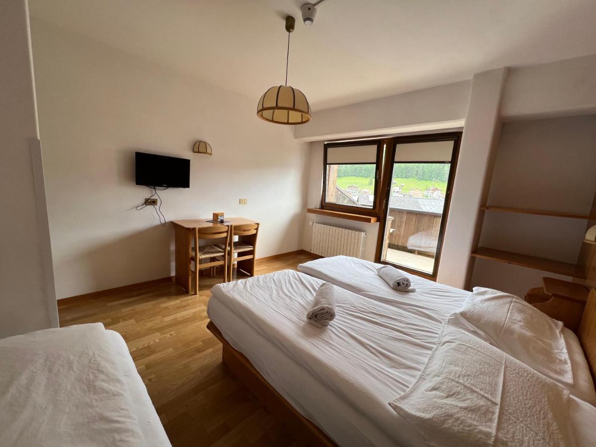 Hotel D'La Varda Di Topran D'Agata Paolo &C Sas ปาโดลา ภายนอก รูปภาพ