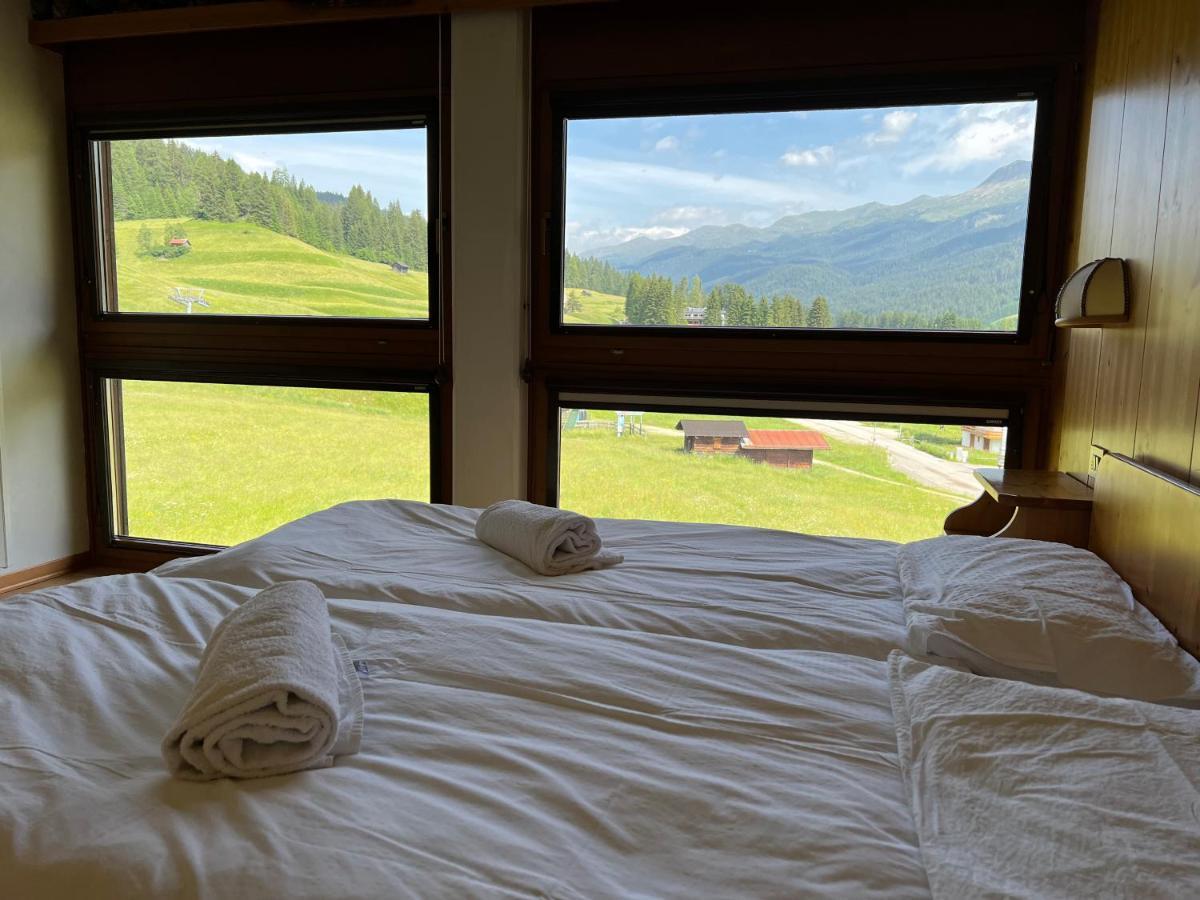 Hotel D'La Varda Di Topran D'Agata Paolo &C Sas ปาโดลา ภายนอก รูปภาพ