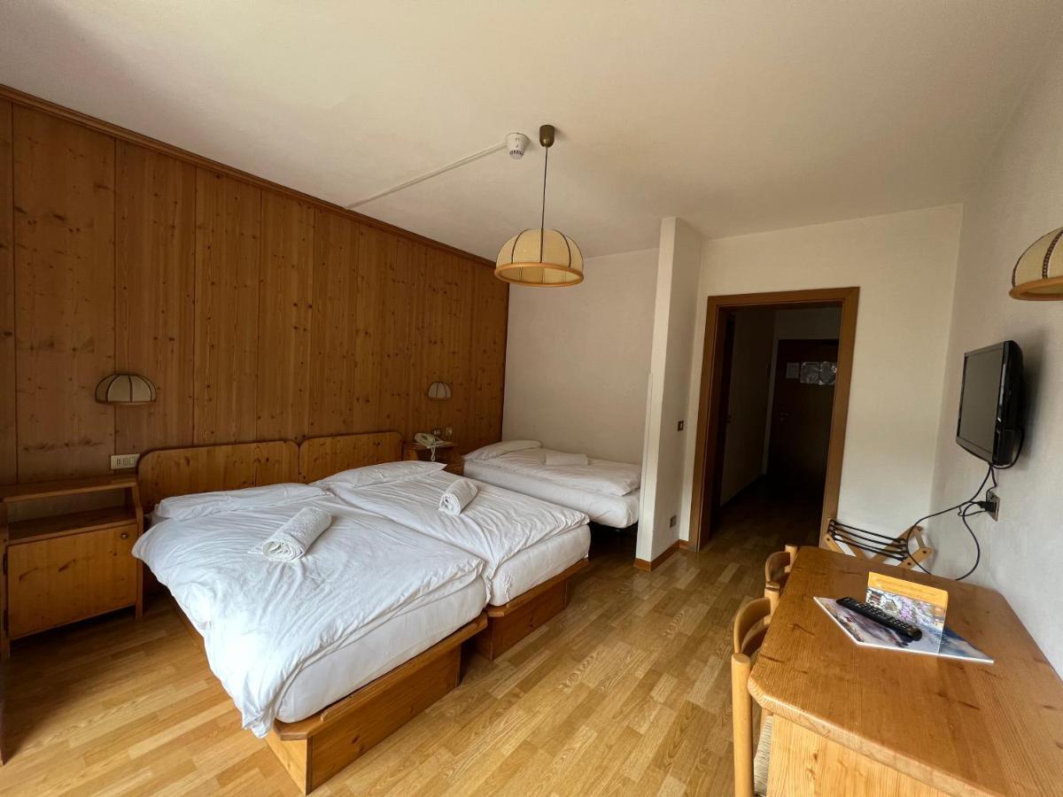 Hotel D'La Varda Di Topran D'Agata Paolo &C Sas ปาโดลา ห้อง รูปภาพ