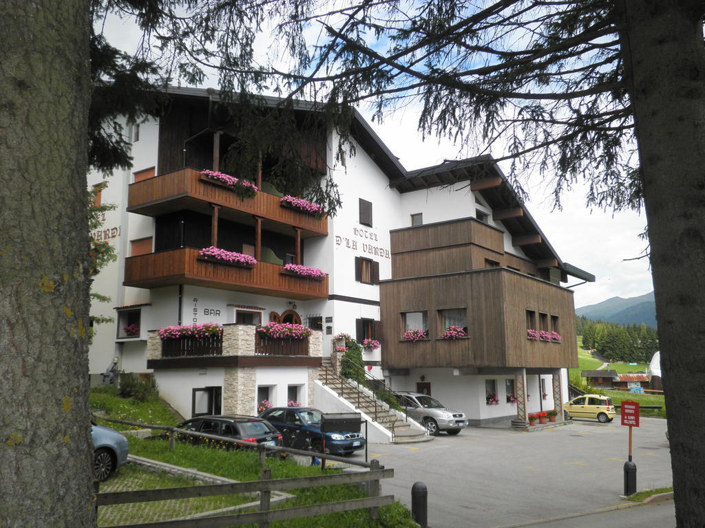 Hotel D'La Varda Di Topran D'Agata Paolo &C Sas ปาโดลา ภายนอก รูปภาพ