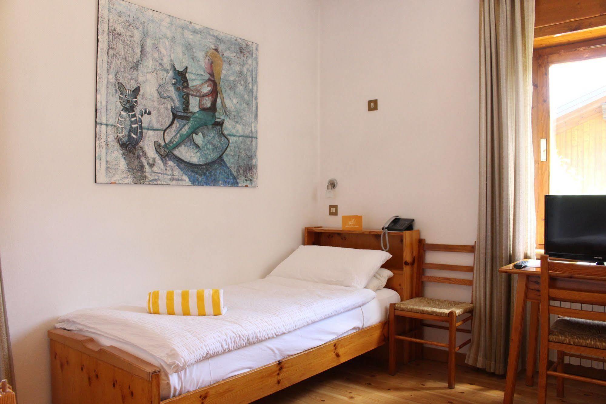 Hotel D'La Varda Di Topran D'Agata Paolo &C Sas ปาโดลา ภายนอก รูปภาพ